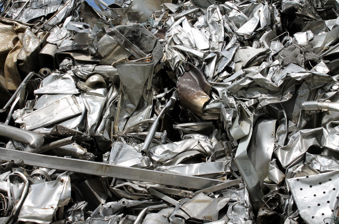 Курянин похитил почти 2,5 тонны прессованного алюминия из пункта приёма лома